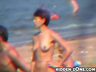 Nu295# Voyeur video from nude beach