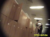Lo1049# Voyeur video from locker room