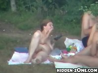Nu198# Voyeur video from nude beach