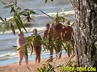 Nu437# Voyeur video from nude beach