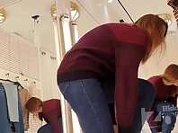 Sp2655#There is a new visitor in the fitting room. This young girl is in college next to the