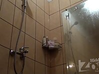 Sh1396#Blonde wiped off right in front of the lens Hidden cam shower. It seems that to her p